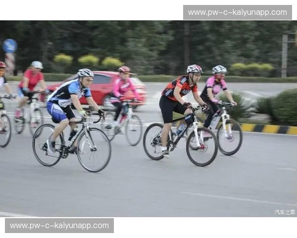 转会自行车:球队蜕变的加速器 转会自行车:球队蜕变的加速器